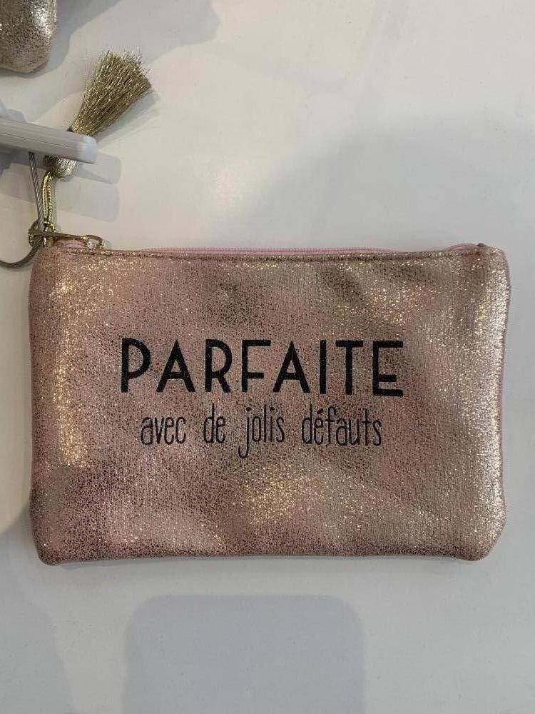 Pochette Pochette parfaite avec de jolis défauts vieux rose